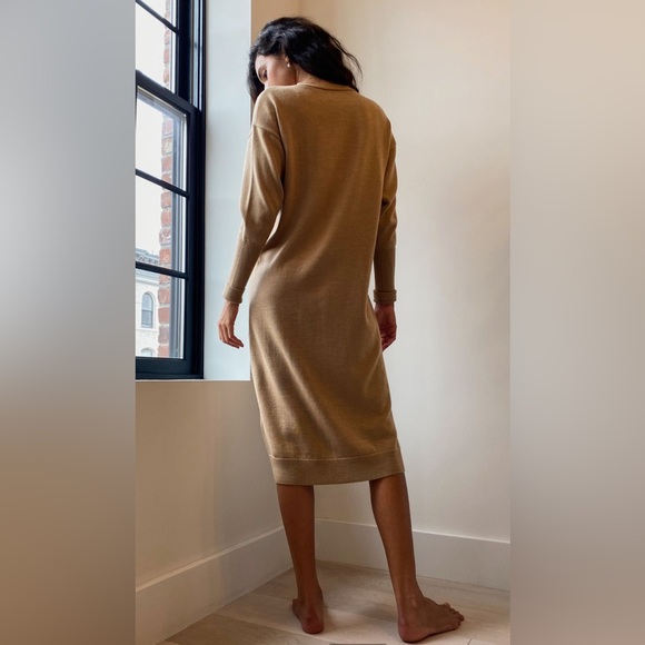 Wilfred Aritzia Utopia Camel colored sweater dress - Picture 9 of 12